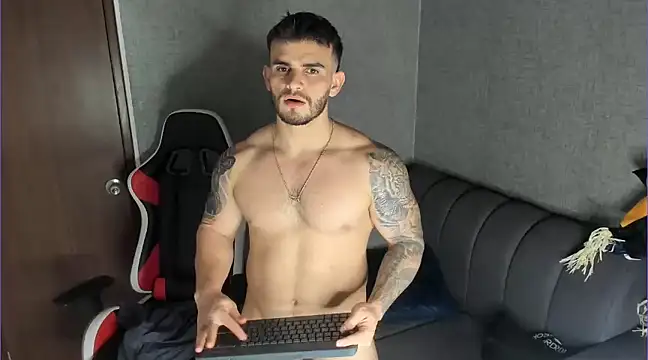 Snapshot of Ricardogo19 chatting on March 9, 3:22 am Ricardogo19 online show from March 9, 3:22 am