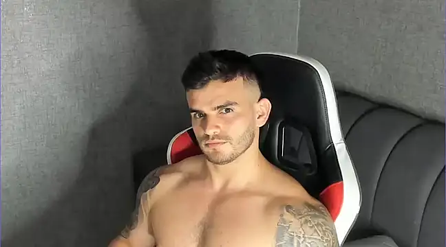 Snapshot of Ricardogo19 chatting on March 13, 10:43 pm Ricardogo19 online show from March 13, 10:43 pm