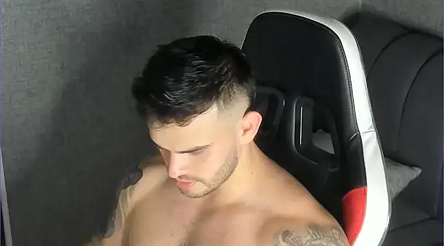 Snapshot of Ricardogo19 chatting on March 14, 3:15 am Ricardogo19 online show from March 14, 3:15 am