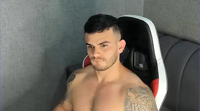 Snapshot of Ricardogo19 chatting on March 17, 12:19 am Ricardogo19 online show from March 17, 12:19 am