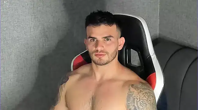 Snapshot of Ricardogo19 chatting on March 17, 3:25 am Ricardogo19 online show from March 17, 3:25 am