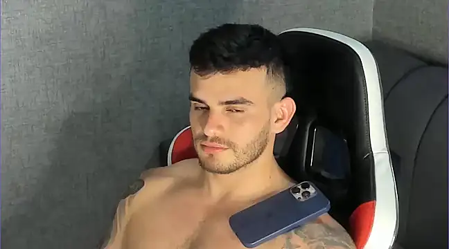 Snapshot of Ricardogo19 chatting on March 17, 10:38 pm Ricardogo19 online show from March 17, 10:38 pm