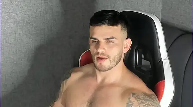 Snapshot of Ricardogo19 chatting on March 21, 4:39 am Ricardogo19 online show from March 21, 4:39 am