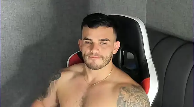 Snapshot of Ricardogo19 chatting on March 22, 9:53 pm Ricardogo19 online show from March 22, 9:53 pm