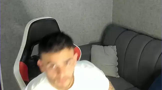 Snapshot of Ricardogo19 chatting on March 23, 2:59 am Ricardogo19 online show from March 23, 2:59 am