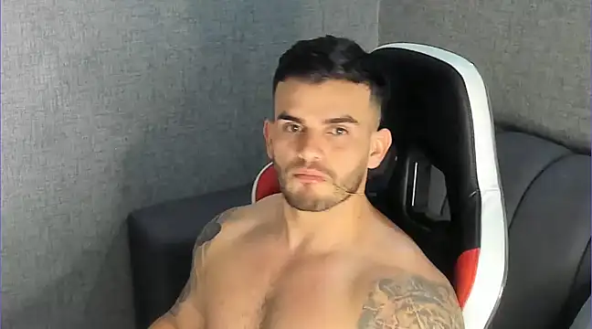 Snapshot of Ricardogo19 chatting on March 23, 6:05 am Ricardogo19 online show from March 23, 6:05 am