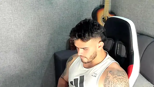 Snapshot of Ricardogo19 chatting on September 11, 2:11 am Ricardogo19 online show from September 11, 2:11 am