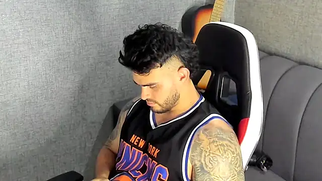 Snapshot of Ricardogo19 chatting on October 11, 7:23 pm Ricardogo19 online show from October 11, 7:23 pm