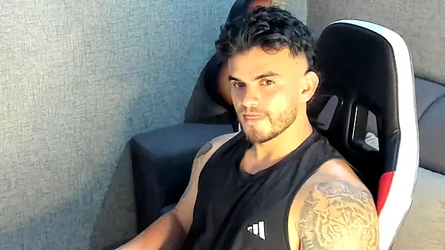 Snapshot of Ricardogo19 chatting on October 12, 11:37 pm Ricardogo19 online show from October 12, 11:37 pm