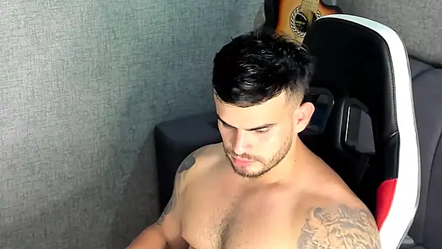 Ricardogo19 online show from November 9, 1:15 am