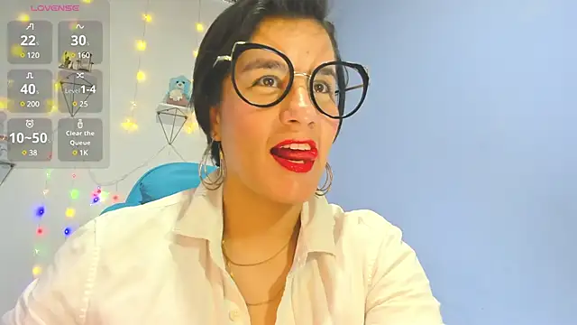 Snapshot of Cristina_Vanegas631 chatting on December 28, 12:13 pm Cristina Vanegas631 online show from December 28, 12:13 pm