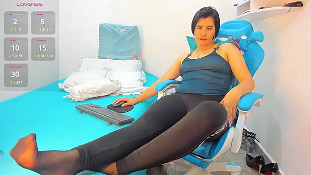 Snapshot of Cristina_Vanegas631 chatting on February 8, 11:55 pm Cristina Vanegas631 online show from February 8, 11:55 pm