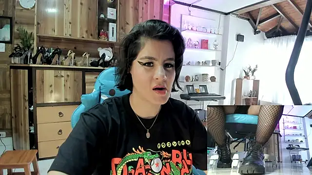 Snapshot of Cristina_Vanegas631 chatting on October 10, 9:36 pm Cristina Vanegas631 online show from October 10, 9:36 pm