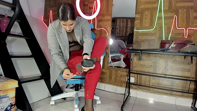 Cristina Vanegas631 online show from April 22, 9:38 pm