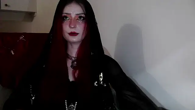 MoonLady online show from February 1, 8:37 pm