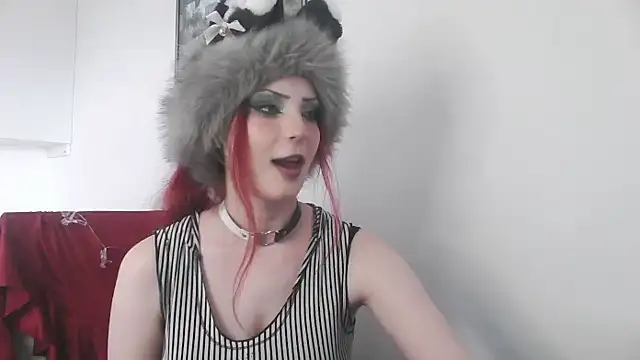 MoonLady online show from February 4, 12:33 pm