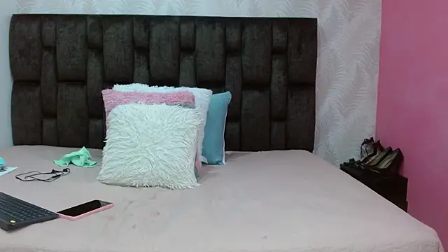 JuanitaDelMar online show from February 9, 1:44 am