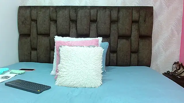 JuanitaDelMar online show from February 11, 3:18 am