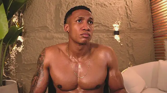 Logan Varela online show from March 6, 5:57 am