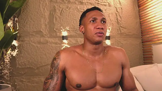 Logan Varela online show from March 7, 6:24 am