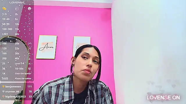 yourcuteneighbourr online show from January 9, 6:06 am