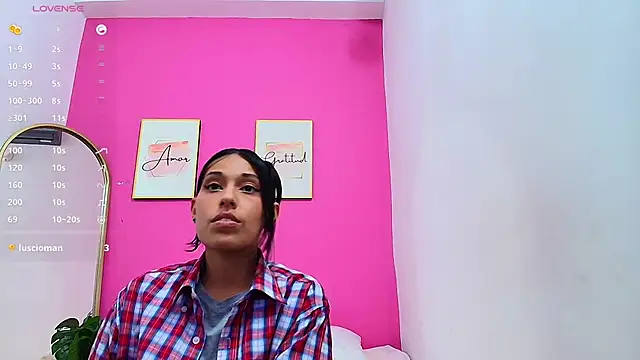 yourcuteneighbourr online show from January 21, 6:33 am