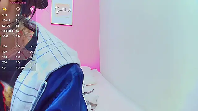 yourcuteneighbourr online show from February 11, 3:08 am