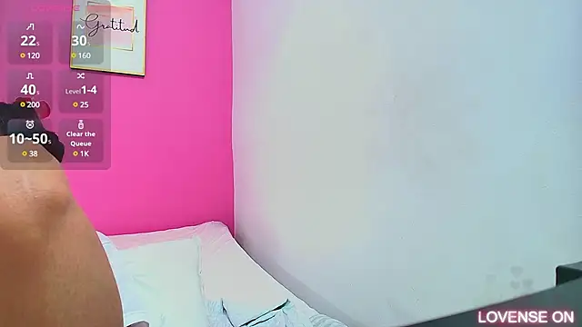 yourcuteneighbourr online show from March 11, 6:00 am