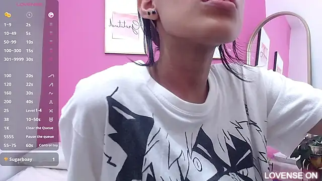 yourcuteneighbourr online show from March 20, 6:08 am