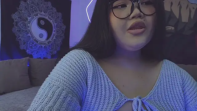 Snapshot of LeyaKan chatting on January 15, 8:05 pm LeyaKan online show from January 15, 8:05 pm