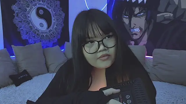 Snapshot of LeyaKan chatting on January 27, 9:55 pm LeyaKan online show from January 27, 9:55 pm