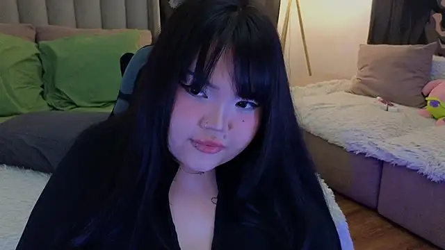 Snapshot of LeyaKan chatting on March 12, 9:03 pm LeyaKan online show from March 12, 9:03 pm