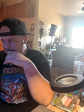 Snapshot of Tyrish361 chatting on October 11, 8:18 pm Tyrish361 online show from October 11, 8:18 pm