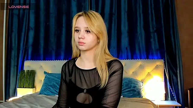 Valerie Woods online show from March 21, 9:45 am