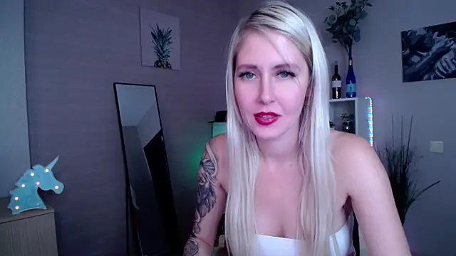 Mermaid N online show from December 6, 5:09 am