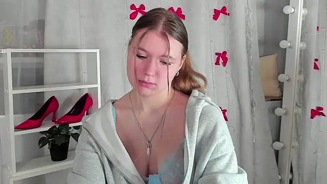 Rebecca Kelly online show from January 10, 7:21 pm