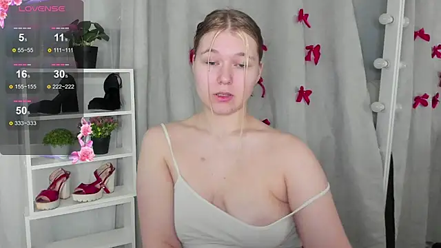 Rebecca Kelly online show from February 9, 6:37 pm