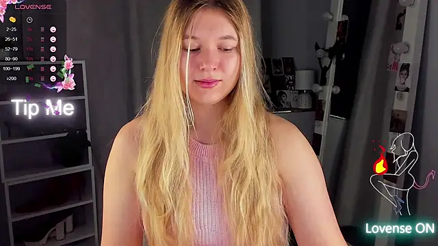 Rebecca Kelly online show from September 27, 1:43 am