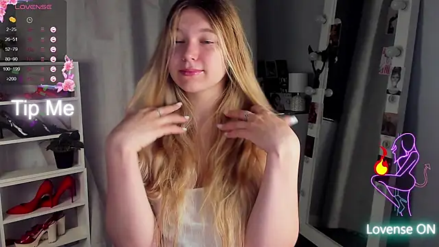 Rebecca Kelly online show from September 28, 1:55 am