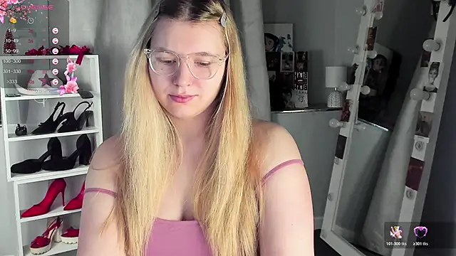 Rebecca Kelly online show from February 16, 2:40 am