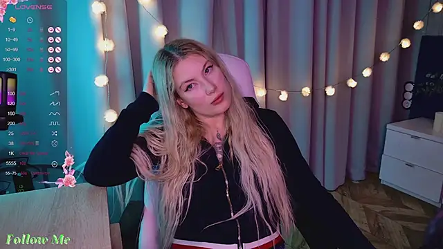 Liv Fay online show from February 27, 5:58 pm