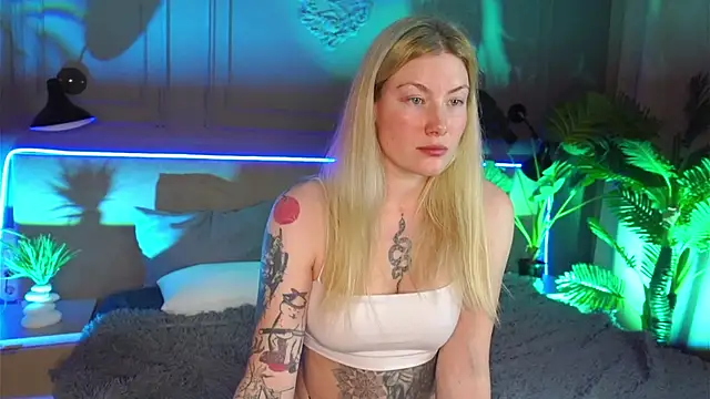 Liv Fay online show from March 14, 8:38 pm