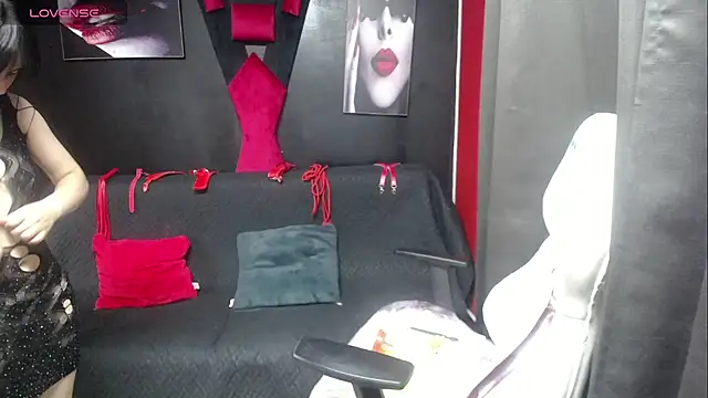 Snapshot of sailor_moon07 chatting on January 28, 11:07 pm sailor moon07 online show from January 28, 11:07 pm