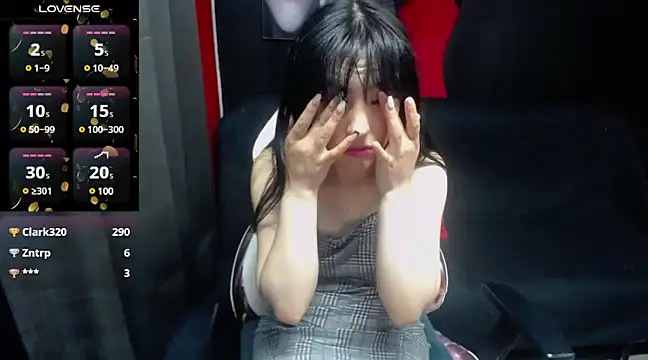 Snapshot of sailor_moon07 chatting on February 15, 10:52 pm sailor moon07 online show from February 15, 10:52 pm