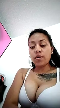 Tiphanydirty3 online show from April 13, 5:18 pm