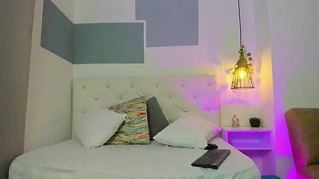 hannah gray online show from March 1, 11:17 am