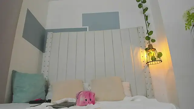 hannah gray online show from October 14, 11:11 am