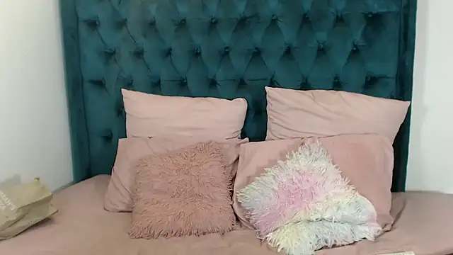 1Blackertheberry1 online show from December 31, 3:23 am