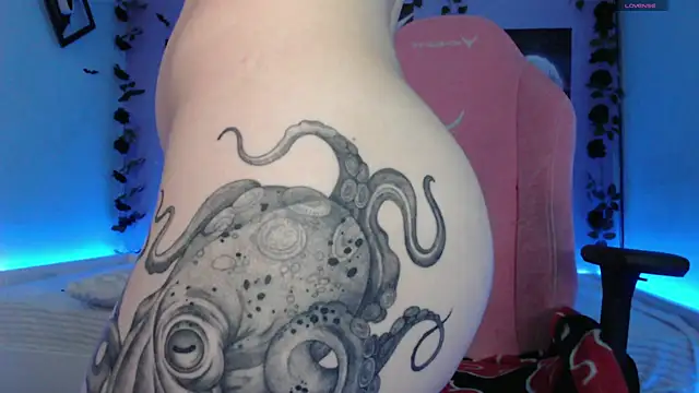 Snapshot of Scarlettsrorm chatting on February 22, 5:12 am Scarlettsrorm online show from February 22, 5:12 am