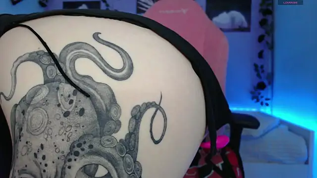 Snapshot of Scarlettsrorm chatting on March 3, 8:27 am Scarlettsrorm online show from March 3, 8:27 am